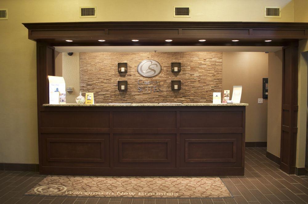 ניו בראונפלס Comfort Suites מראה חיצוני תמונה