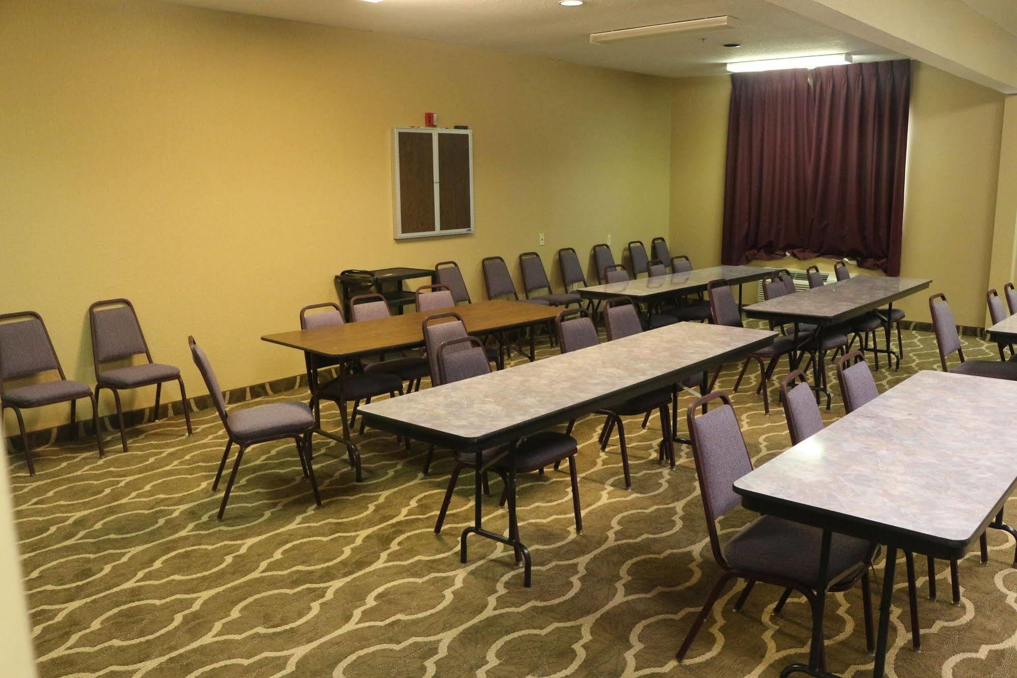 ניו בראונפלס Comfort Suites מראה חיצוני תמונה